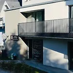 Iris In Mit Tiefgarage Und Panoramaaussicht
