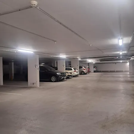 Iris In Mit Tiefgarage Und Panoramaaussicht Apartament Héviz