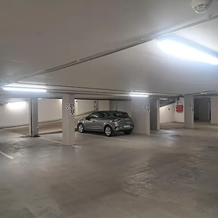 Apartment Iris In Mit Tiefgarage Und Panoramaaussicht