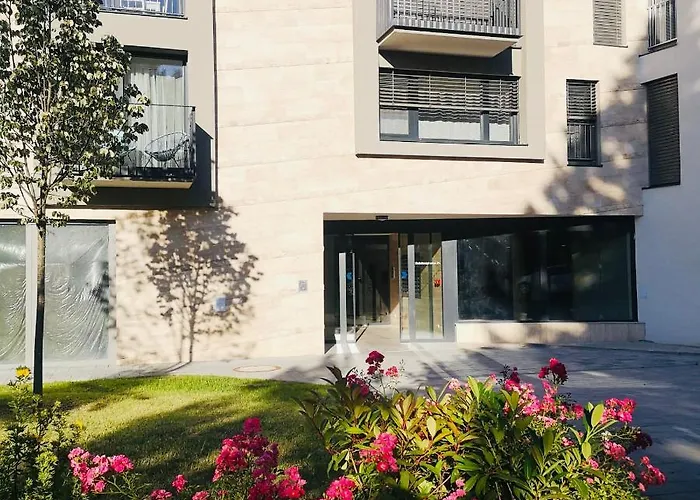 Apartment Iris In Mit Tiefgarage Und Panoramaaussicht Heviz