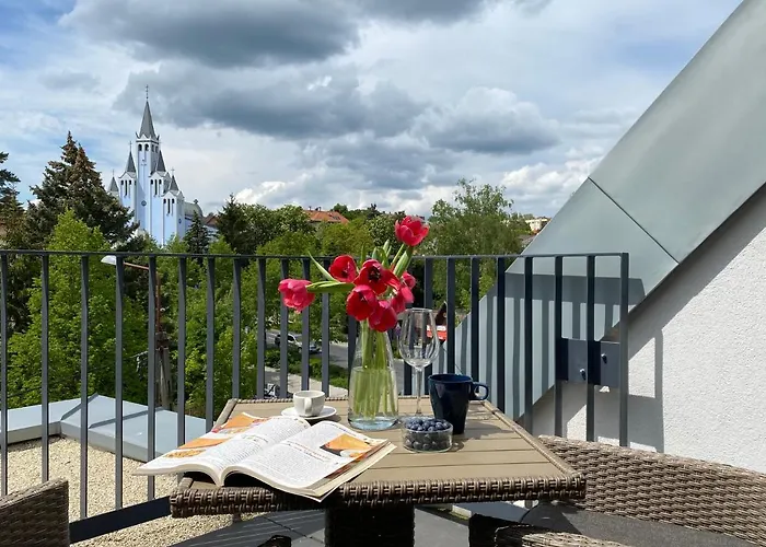 Apartment Iris In Mit Tiefgarage Und Panoramaaussicht Heviz