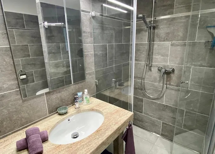 Iris In Mit Tiefgarage Und Panoramaaussicht Apartament