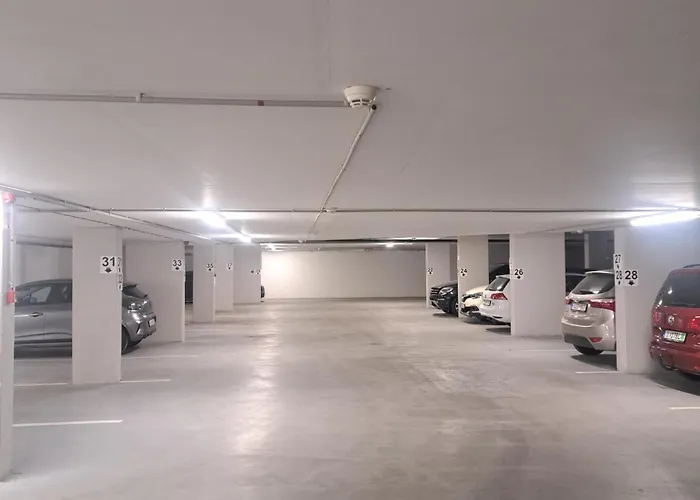 Iris In Mit Tiefgarage Und Panoramaaussicht Apartament